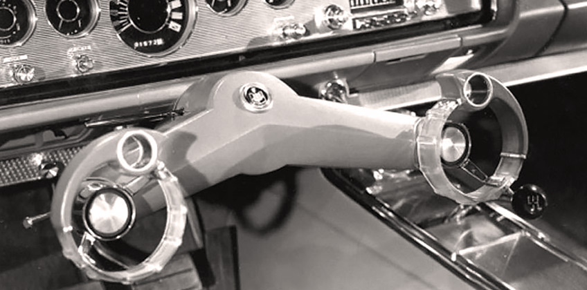 Управління двома кермами на машині Ford Wrist-Twist