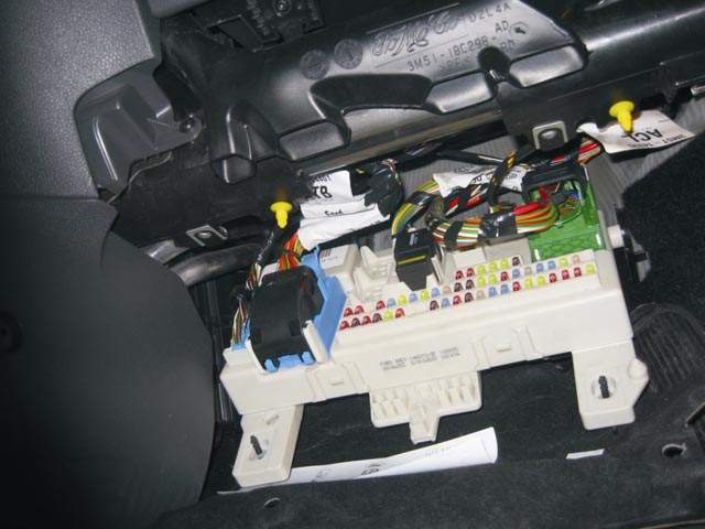 Замена лампы в дополнительном стоп-сигнале автомобиля Ford Focus 2