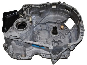 7701475318 (RENAULT) Корпус КПП переднийRenault Kangoo 97-07 Nissan Kubistar 03-08