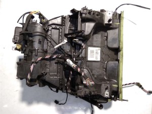 272700005R (RENAULT) Корпус печки климатконтроль под радиат принуд подогрRenault Scenic III 09-16