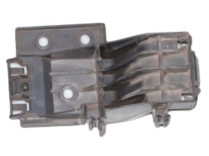 1400114580 (FIAT) Кронштейн накладка фонаря левый нижнийToyota ProAce 13-16 Fiat Scudo 07-16 Peugeot Expert 07-16