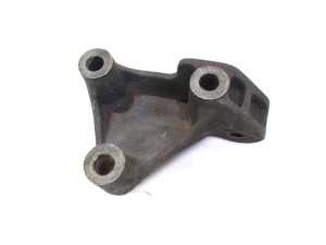 1333647080 (FIAT) Кронштейн подушки двигуна правийFiat Ducato 02-06 Peugeot Boxer 02-06 Citroen Jumper 02-06