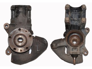 1330869080 (FIAT) Поворотный кулак левый с ABS R15Fiat Ducato 02-06 Peugeot Boxer 02-06 Citroen Jumper 02-06