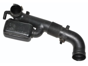 90572422 (OPEL) Патрубок воздуха от КВФ к дрос заслонOpel Astra G 98-05