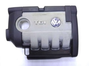 03G103967 (VW) Накладка двигателя декоративнаяVW Golf V 03-09