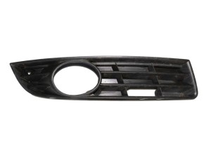 3C0853666A (VW) Накладка бампера переднего правая под ПТФVW Passat B6 05-10