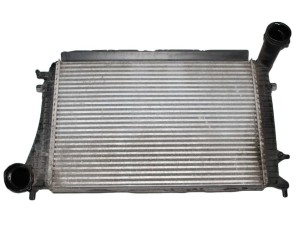 3C0145803E (VW) Радиатор интеркулера