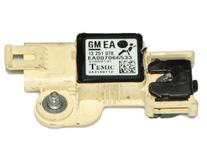 13251078 (OPEL) Датчик ударуOpel Astra H 04-14