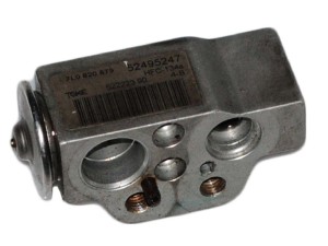 7L0820679 (PORSCHE) Расширительный клапан