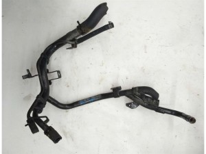 2562027152 (HYUNDAI) Патрубок охлаждающей жидкости металлHyundai Tucson 04-09