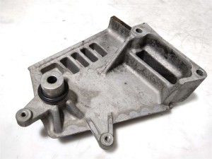 96440351 (CHEVROLET) Кронштейн подушки двигателя переднейChevrolet Captiva 06-11