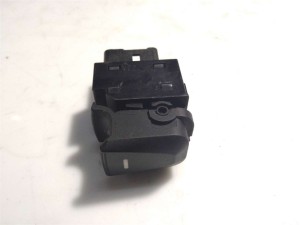 935762S000 (HYUNDAI) Кнопка стеклоподъемникаHyundai Tucson (IX35) 09-16 Hyundai IX35 13-15