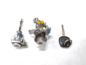 6905206050 (TOYOTA) Цугалики комплектToyota Camry 06-11