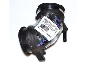 ZJ0113221A (MAZDA) Патрубок воздуха от КВФ к дрос заслонMazda 3 03-09