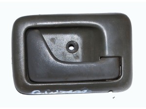 8310165D00P4Z (SUZUKI) Ручка крышки багажника внутренняяSuzuki Grand Vitara 98-05