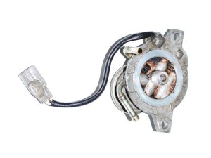 2338027121 (TOYOTA) Кронштейн топливного фильтра  с подогревом с подкачкойToyota RAV4 00-05