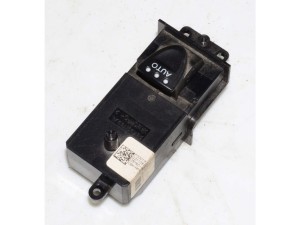 35760SMGE02 (HONDA) Кнопка стеклоподъемника переднего правогоHonda Civic 5D 05-12