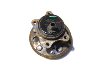 4246006070 (TOYOTA) Ступица задняя с ABS леваяToyota Camry USA 11-15