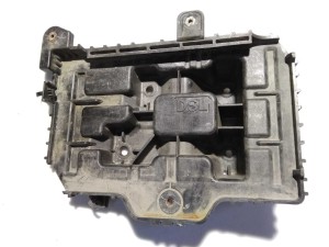 371502W100 (KIA) Полка аккумуляторная 13-Kia Sorento 09-15