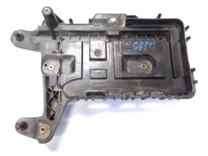 1K0915333H (VW) Полка аккумуляторная нижняя частьVW Caddy IV 15-