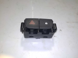 E3160601C (RENAULT) Кнопка аварийкиRenault Trafic 14-