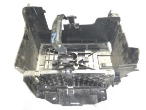 244465670R (RENAULT) Полиця акумуляторна пластикRenault Trafic 14-