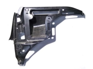 51137296753 (BMW) Кронштейн крыла левого верхBMW i3 13-22