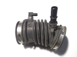 DS739R504BB (FORD) Патрубок воздухаFord Mondeo V 13-20 Ford Fusion 13-20