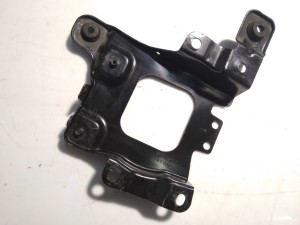 AV61R6K034AB (FORD) Полиця акумуляторнаFord Kuga 08-13