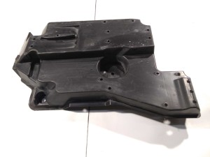 5816542021 (TOYOTA) Защита днища задняя правогоToyota RAV4 HYBRID 15-18 Toyota RAV4 13-18