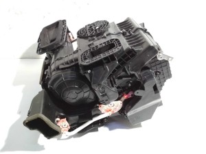 272101KB4A (NISSAN) Корпус пічкиNissan Juke 10-19