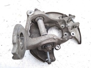 8R0505431F (AUDI) Цапфа задняя леваяAudi Q5 08-16