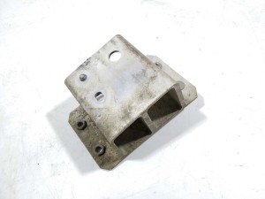 5832342010 (TOYOTA) Кронштейн усилителя заднего бампера правыйToyota RAV4 EV 10-14 Toyota RAV4 05-13