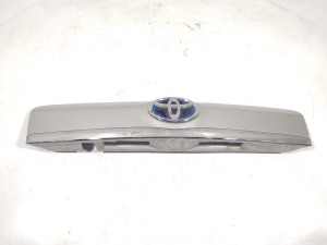 7680142010B0 (TOYOTA) Панель подсветки номера 12-Toyota RAV4 EV 10-14