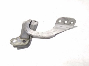 BM5Z16797A (FORD) Петля капотаFord Kuga 13-21