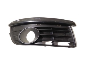 1K0853666H (VW) Накладка бампера переднего правая под ПТФVW Jetta V 05-10 VW Golf V 03-09