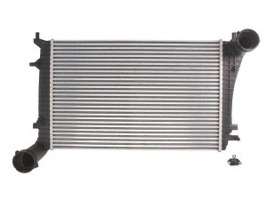 DAA010TT (THERMOTEC) Радіатор інтеркулераVW Caddy III 04-15 Audi A3 03-12 Skoda Octavia A5 04-13