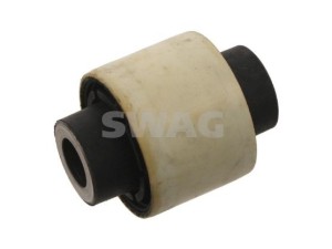 30929938 (SWAG) Сайлентблок цапфи заднійVW Passat B7 10-15 Audi A3 03-12 Skoda Octavia A7 13-19