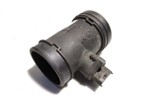 0281002598 (BOSCH) Расходомер воздухаAlfa Romeo 156 97-07 Alfa Romeo 159 05-11 Lancia Thesis 02-09