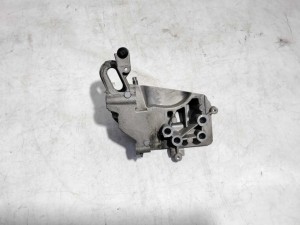 BM5G6F001EB (FORD) Кронштейн двигунаFord Kuga 13-21