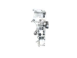 688300724R (RENAULT) Кронштейн генератораRenault Duster 10-18 Renault Logan 04-13 Dacia Duster 10-17