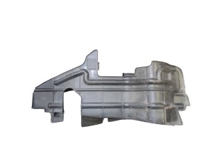 5329305040 (TOYOTA) Дефлектор радиатора правыйToyota Avensis 03-10