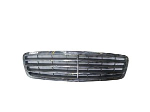 A2038800223 (MERCEDES-BENZ) Решітка радіатора седан універсалMercedes-Benz C-Class W203 00-07