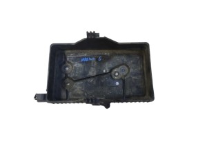 GAM656041B (MAZDA) Полиця акумуляторна пластик нижня частинаMazda 6 08-12