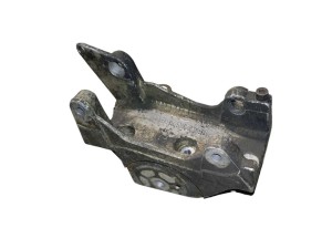 9642737680 (FIAT) Кронштейн генератораFiat Ducato 02-06 Peugeot Boxer 02-06 Citroen Jumper 02-06