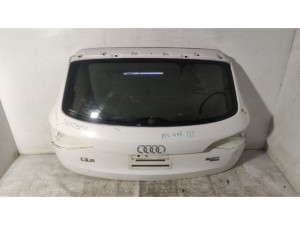 8R0827023C (AUDI) Крышка багажника под спойлер стекло