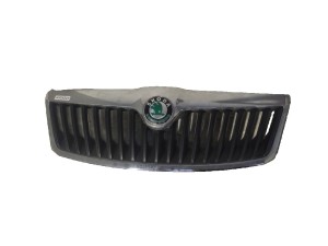 1Z0853668A (SKODA) Решетка радиатора хромированная 09-