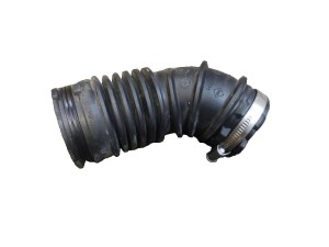 165758477R (RENAULT) Патрубок воздуха от КВФ 1.5DCI 8VRenault Logan 13- Renault Kangoo 09-17 Dacia Logan 12-22