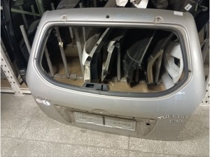737002E050 (HYUNDAI) Кришка багажника