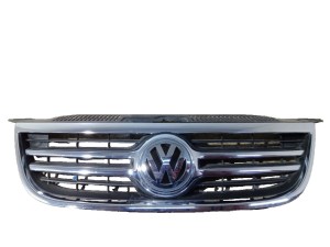 5N0853651C (VW) Решітка радіатора в зборі -11VW Tiguan 08-16